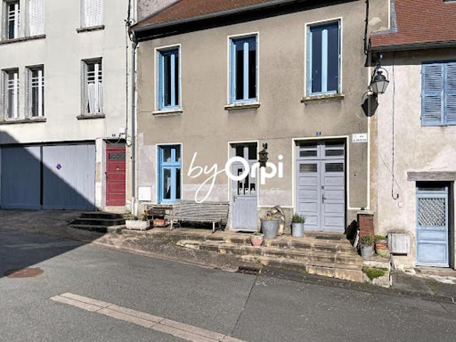 Vente Maison 4 pièces 150 m2 Montaigut en combraille