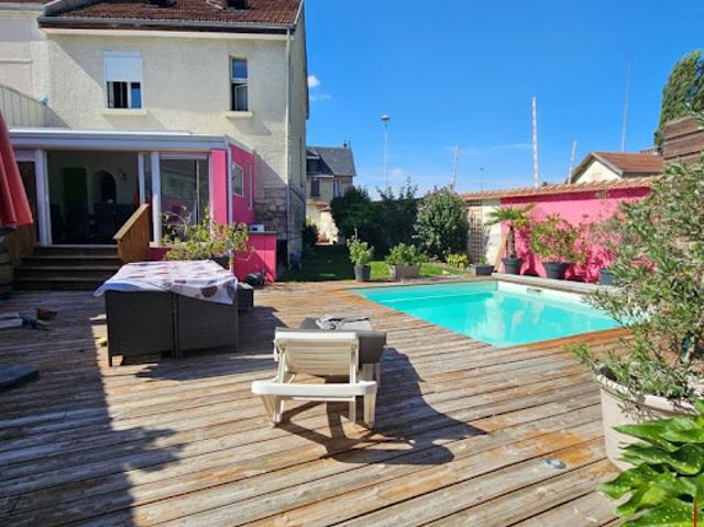 Vente Maison 4 pièces 150 m2 Saint Brice Courcelles