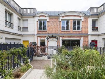 Rue Marius Aufan, Levallois-Perret, Hauts-de-Seine, Île-de-France