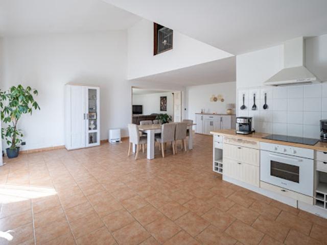 Vente Maison 4 pièces 176 m2 Saint Martial