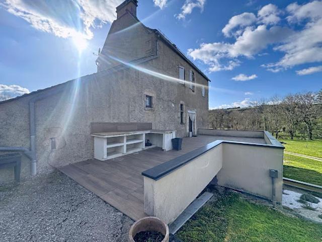 Vente Maison 4 pièces 179 m2 Sainte Radegonde