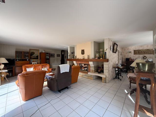 Vente Maison 4 pièces 172 m2 Castillonnès