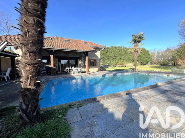 Vente Maison 4 pièces 184 m2 Saint Cricq Villeneuve