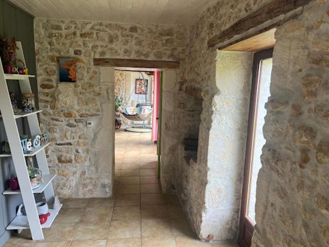 Vente Maison 4 pièces 186 m2 Saint André de Lidon