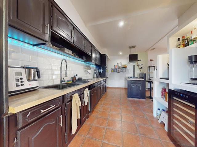 Vente Maison 4 pièces 182 m2 Escales