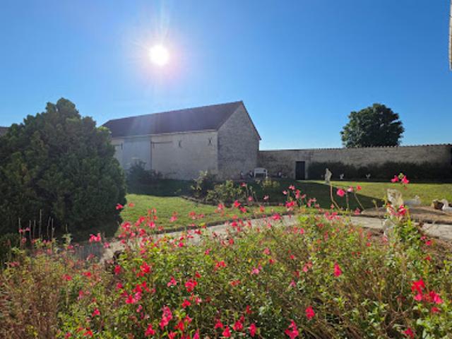 Vente Maison 4 pièces 182 m2 Serigny