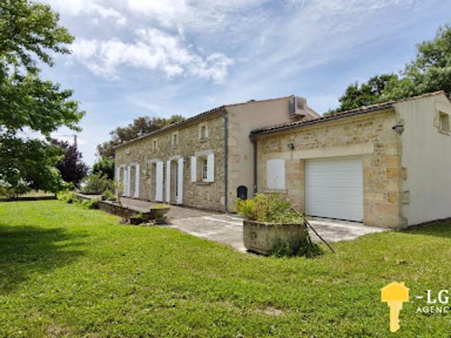 Vente Maison 4 pièces 195 m2 Chenac Saint Seurin d'Uzet