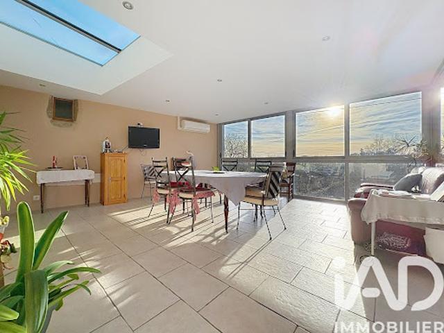 Vente Maison 4 pièces 190 m2 Saint Aubin le Cloud