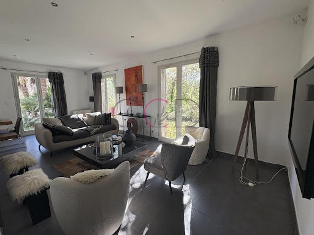 Vente Maison 4 pièces 204 m2 Saint Martin de la Brasque