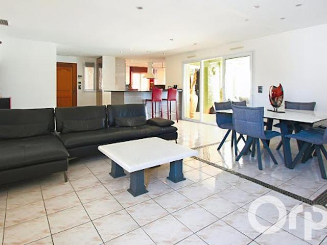 Vente Maison 4 pièces 208 m2 Saleilles