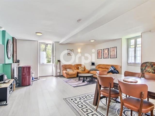 Vente Maison 4 pièces 201.68 m2 Cette Eygun