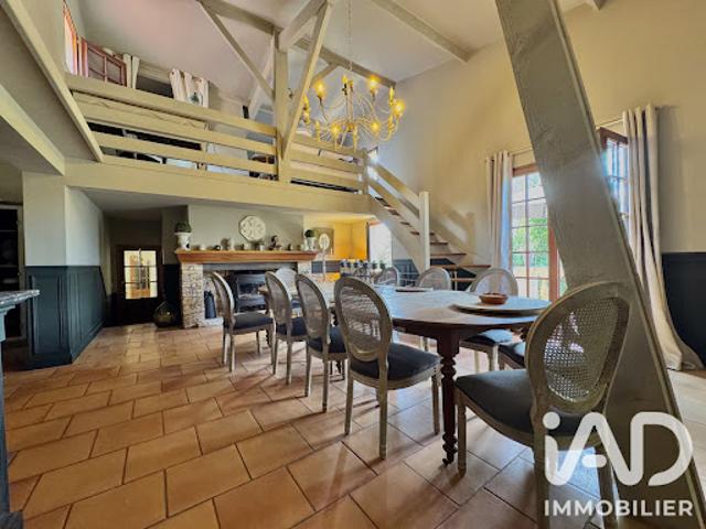 Vente Maison 4 pièces 202 m2 Nimes