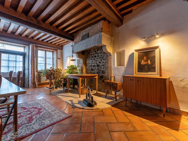 Vente Maison 4 pièces 220.39 m2 Saint leger sous la bussiere