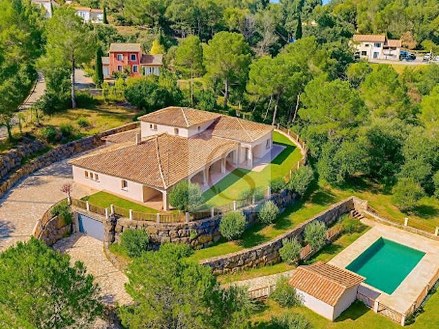 Vente Maison 6 pièces 289 m2 Le Thoronet