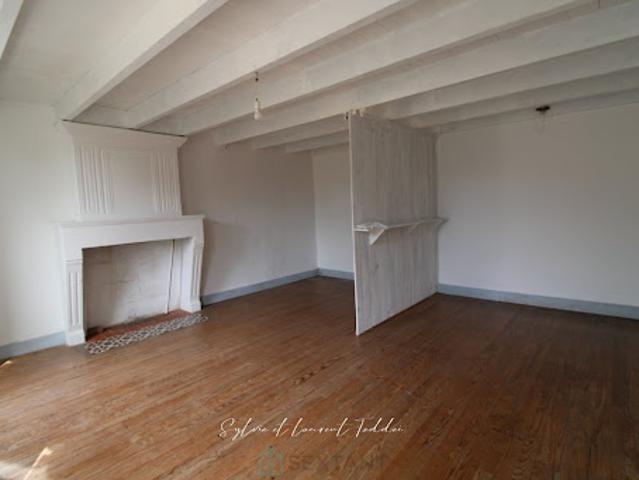 Vente Maison 4 pièces 320 m2 Montendre