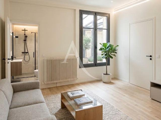 Vente Maison 4 pièces 56.08 m2 Nanterre
