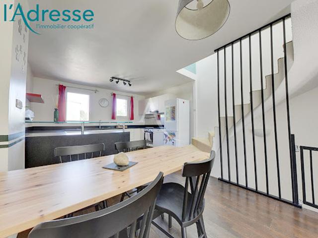 Vente Maison 4 pièces 70 m2 Noisy le Grand