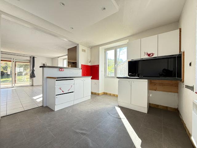 Vente Maison 4 pièces 73.86 m2 Lons le Saunier