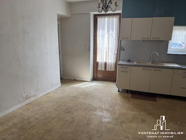 Vente Maison 4 pièces 73.9 m2 Fontenay le Comte