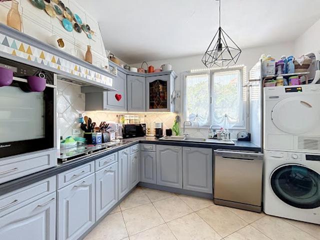 Vente Maison 4 pièces 74.15 m2 Bailly Romainvilliers