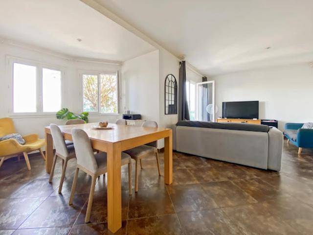 Vente Maison 4 pièces 78 m2 Saint Cyr l'Ecole