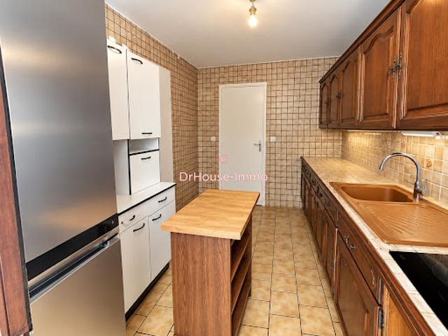 Vente Maison 4 pièces 79.59 m2 Emerainville