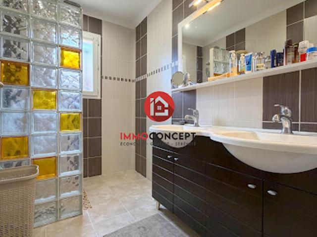 Vente Maison 4 pièces 81 m2 Laudun l'Ardoise