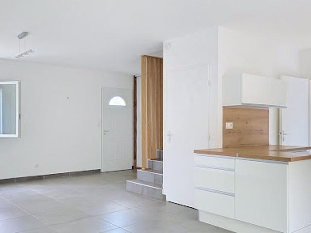 Vente Maison 4 pièces 84 m2 Meyrieu les Etangs