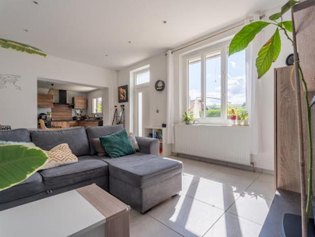 Vente Maison 4 pièces 85.6 m2 Saint Pierre la Palud