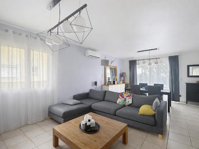 Vente Maison 4 pièces 87.8 m2 Rochefort du Gard