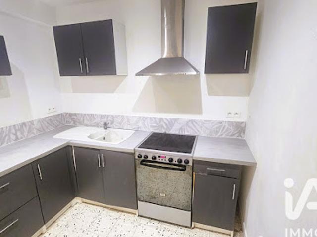 Vente Maison 4 pièces 87 m2 Saint Geniès de Fontedit
