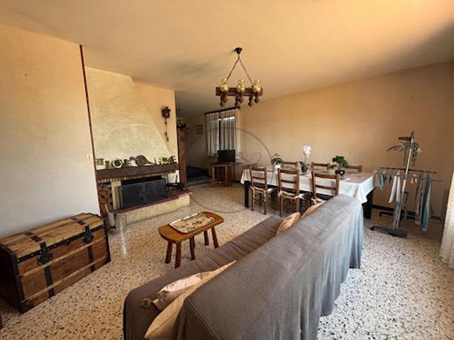 Vente Maison 4 pièces 88 m2 Barjac