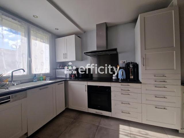 Vente Maison 4 pièces 88 m2 Guyancourt