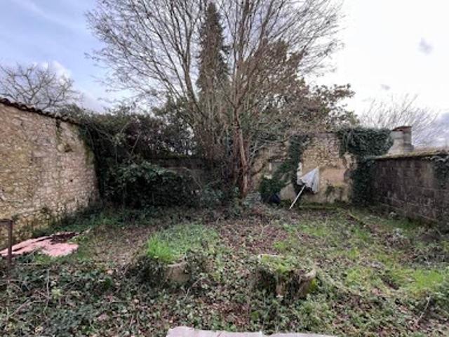 Vente Maison 4 pièces 89 m2 Baignes Sainte Radegonde
