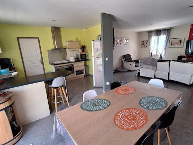 Vente Maison 4 pièces 89 m2 Saint Martial de Valette