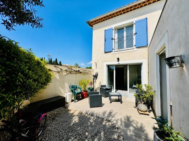 Vente Maison 4 pièces 90 m2 La Tour d'Aigues