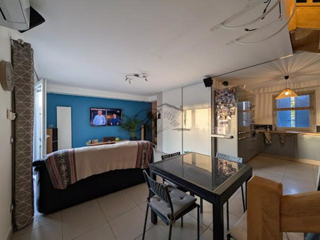 Vente Maison 4 pièces 90 m2 La Tour d'Aigues
