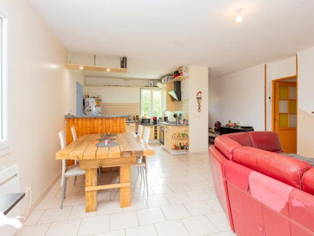 Vente Maison 4 pièces 90 m2 Sarrant