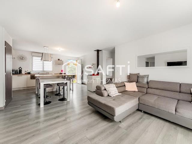 Vente Maison 4 pièces 91 m2 La Chapelle du Lou
