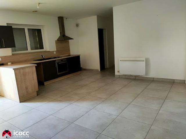 Vente Maison 4 pièces 92 m2 Sainte Gemme la Plaine