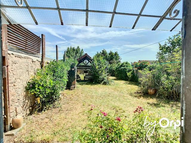 Vente Maison 4 pièces 93 m2 Durdat Larequille