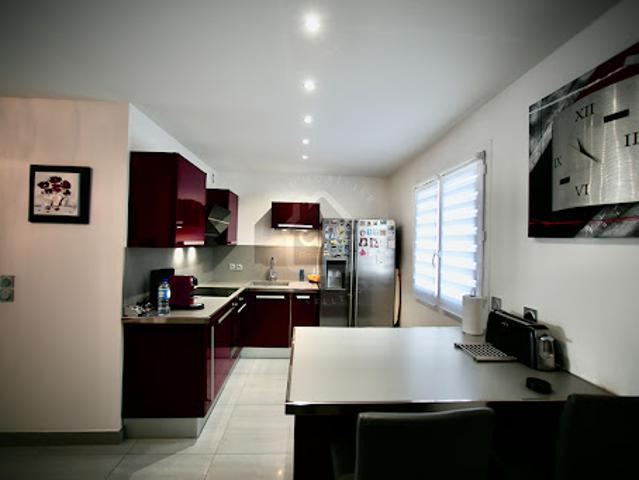 Vente Maison 4 pièces 95 m2 La couronne carro