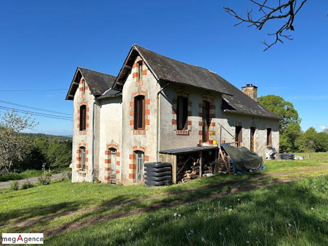 Vente Maison 4 pièces 96 m2 Saint Germain les Vergnes