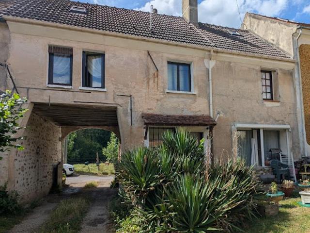 Vente Maison 4 pièces 99 m2 Saint Cyr sur Morin