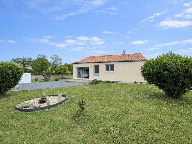 Vente maison 4 pièces Corme Écluse 17