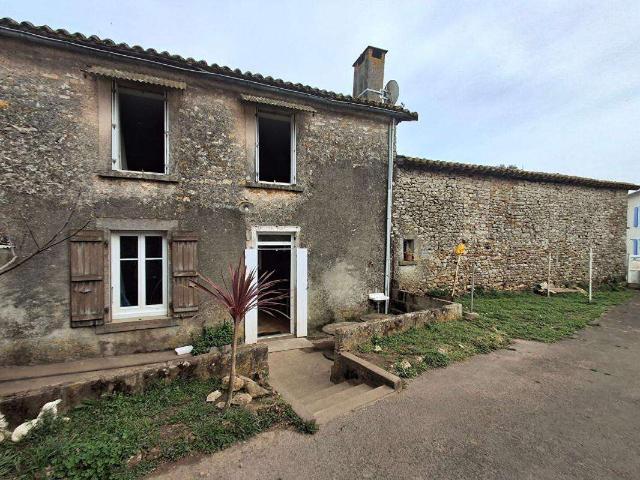 Vente maison 4 pièces Cezais 85