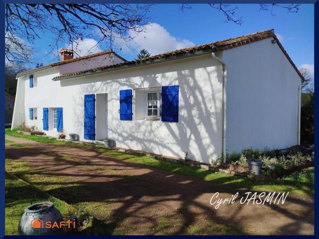 Vente maison 4 pièces Gourgé 79