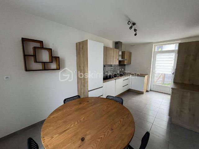 Vente maison 4 pièces Laval Hilard 53