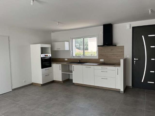 Vente maison 4 pièces Le Pin 03