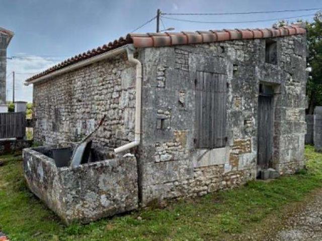 Vente maison 4 pièces Les Essards 17